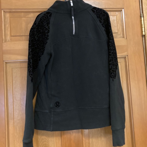 Lululemon Floral Flock Pullover, Size 10 - Picture 8 of 13